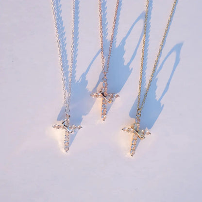 Collar Cruz y Corona
